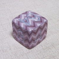 陶製キューブ　矢羽模様紫